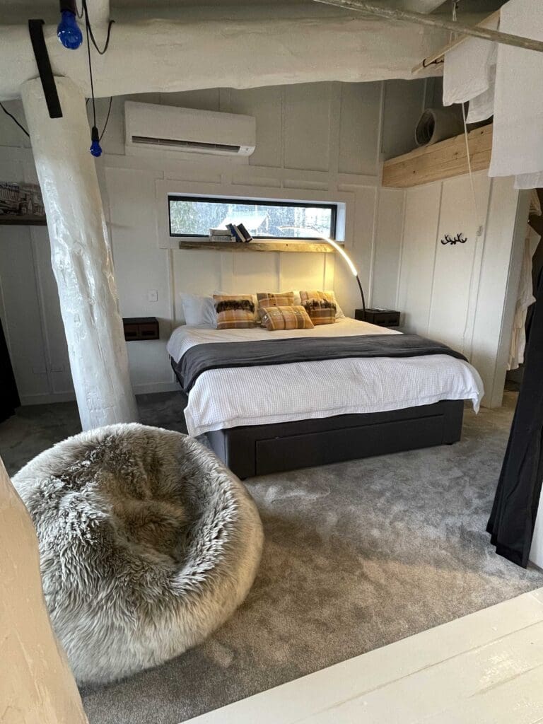 Loghouse1