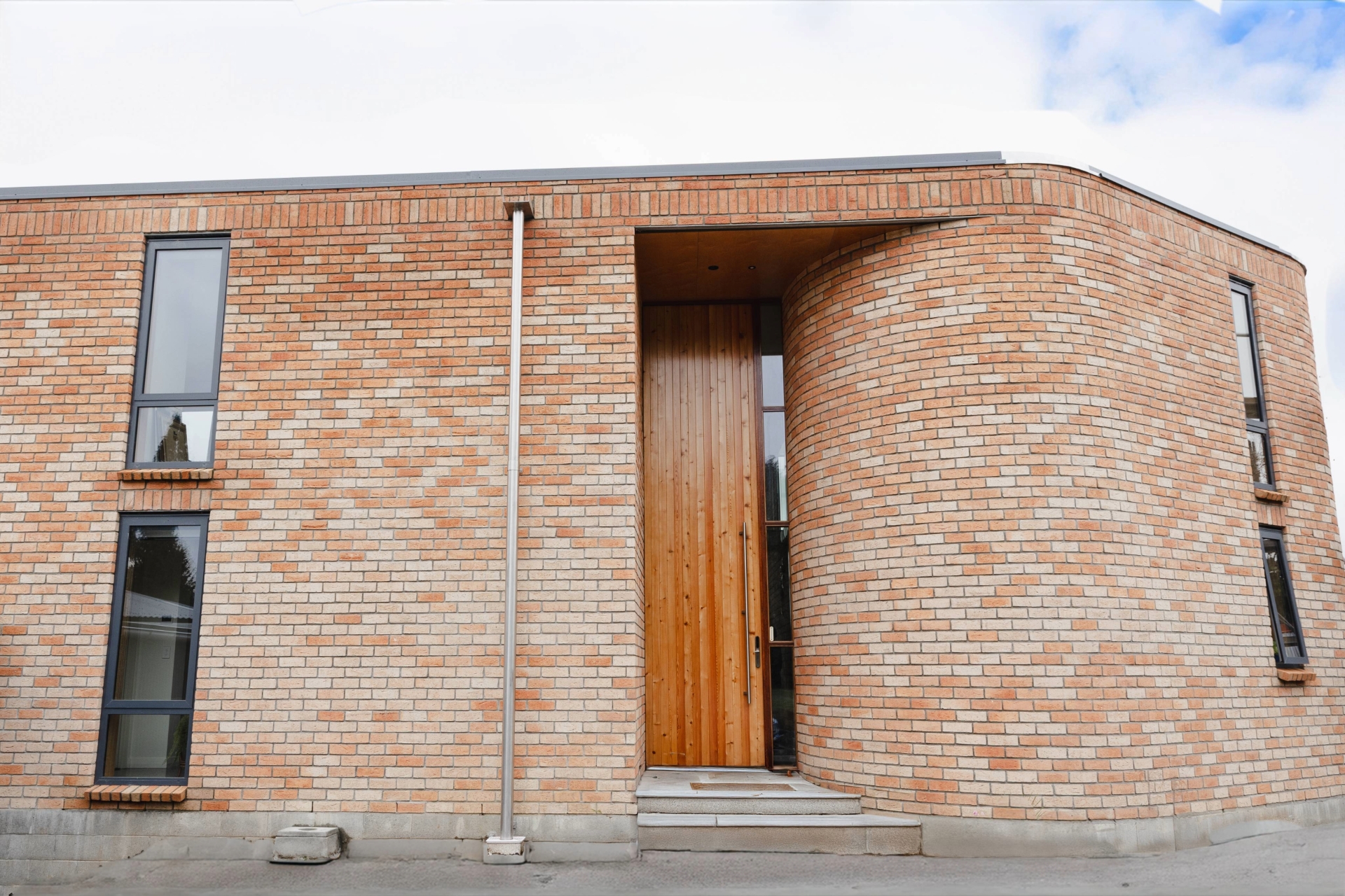 Tawhero Extreior Front Entrance