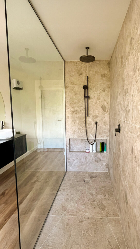Bathroom9 (1)